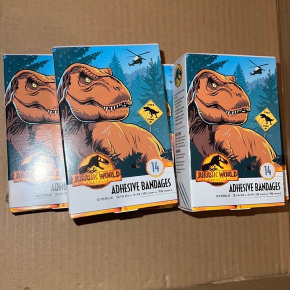 NIB 5-14pc Jurassic Park Adhesive Bandages - Picture 1 of 2